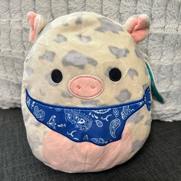 Squishmallow-Rosie the pig - Picture 3 of 3